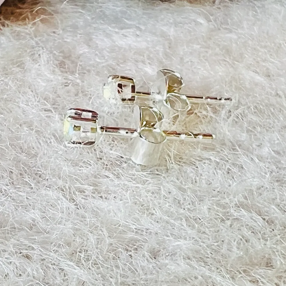 Uszy OPAL OPAL z srebrnej 3 mm